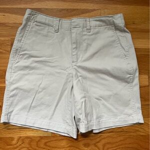 Lands' End Women’s 5 inch Shorts. Washed but never worn. Too big for me. Size 2